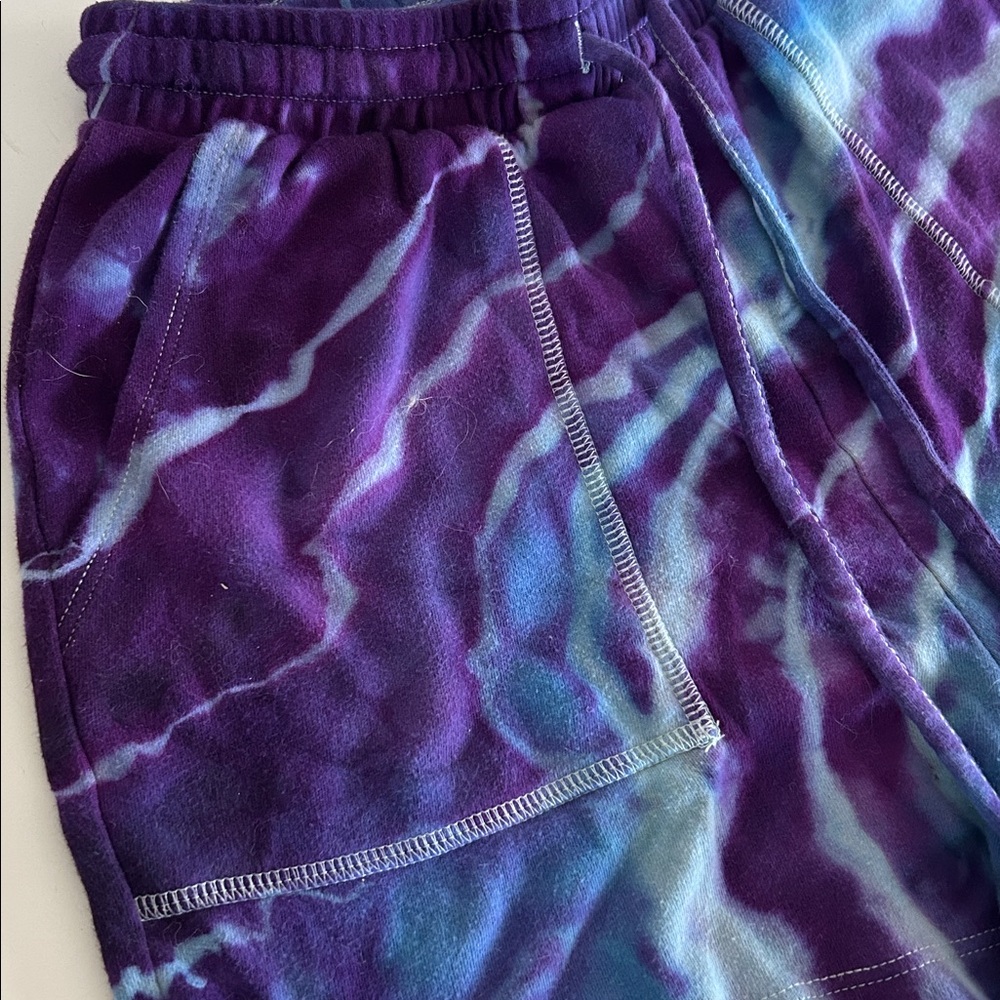 Women's hand made katya moon dye original Tie-Dye lounge Shorts with pockets!🌛💙💜 - Picture 5 of 5